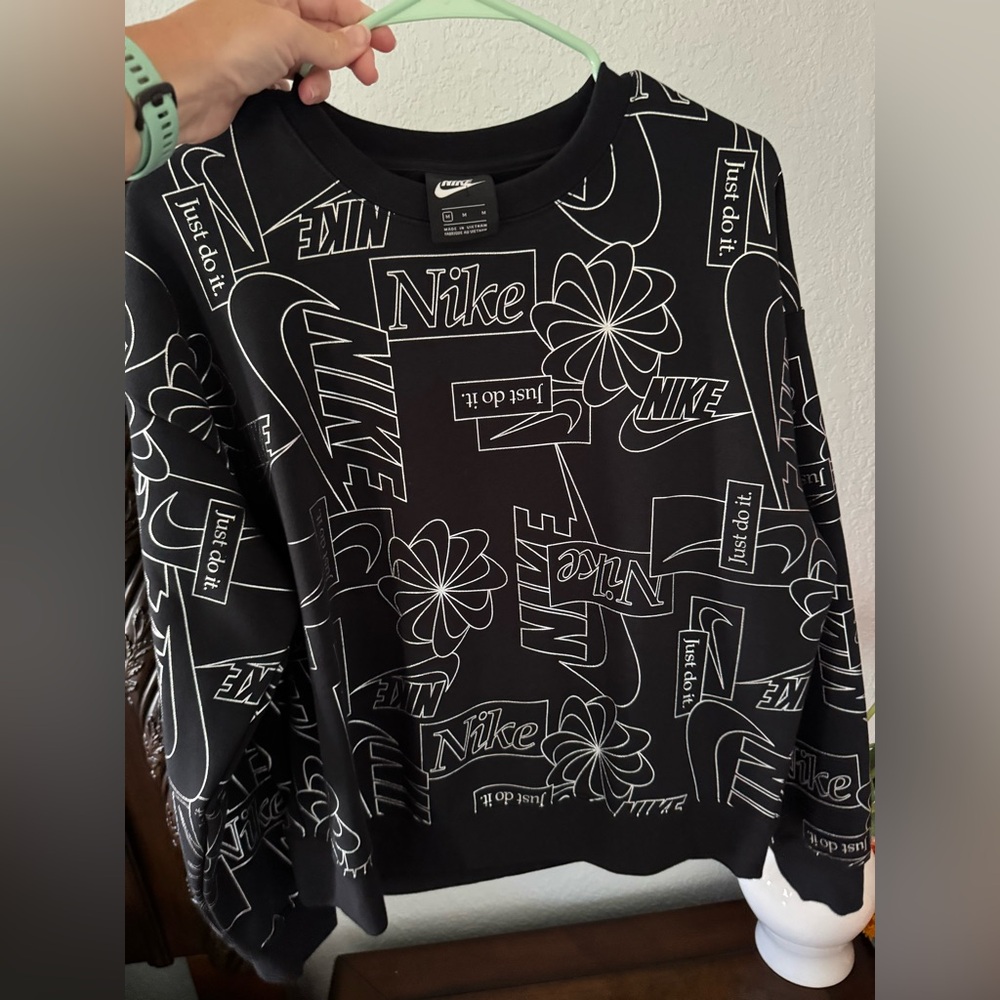 Nike Black and White Logo Sweatshirt